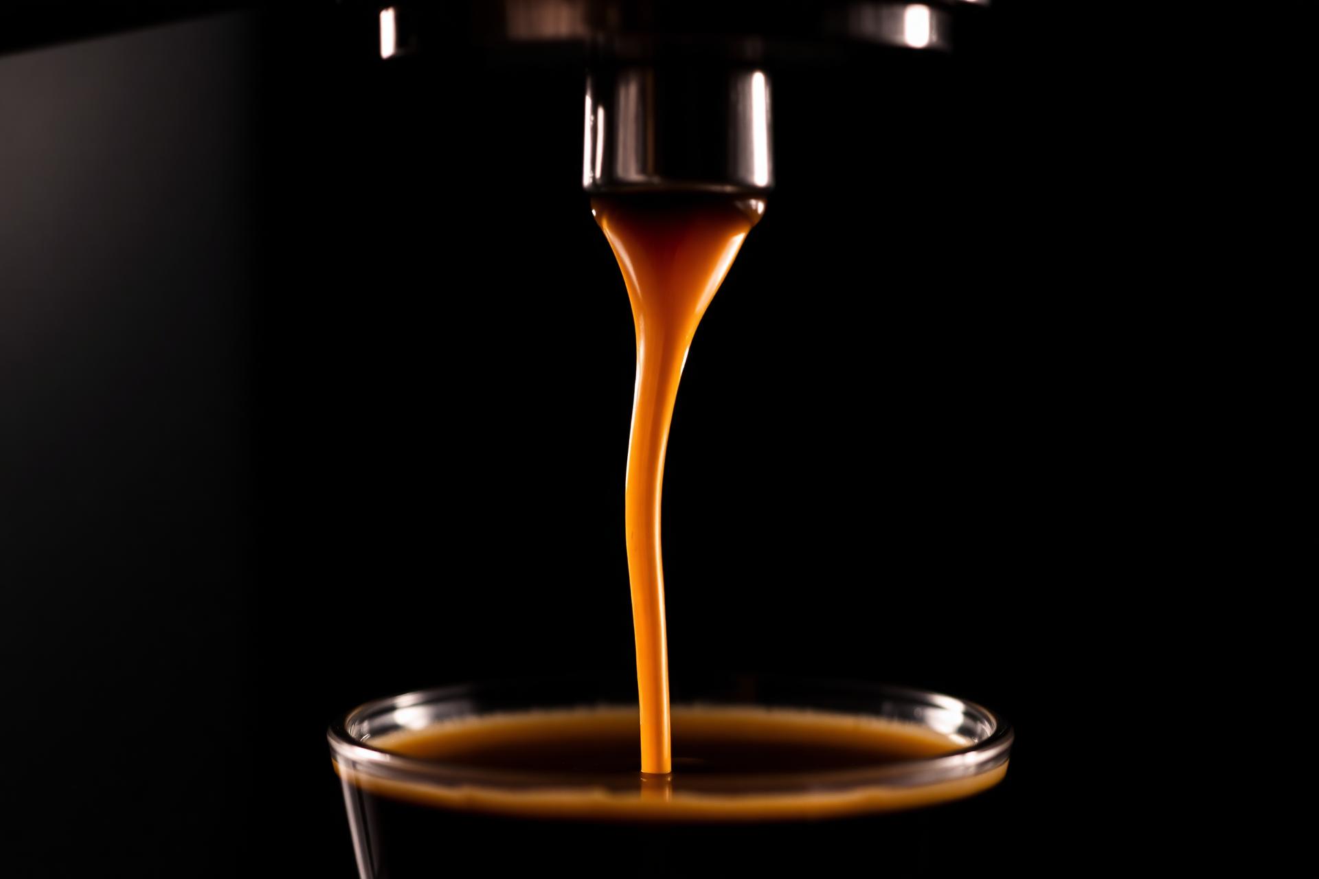 Espresso extraction with golden crema